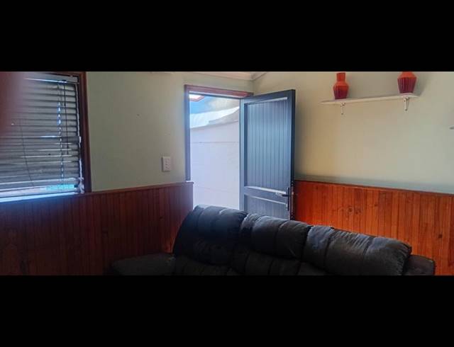 1 BEDROOM HOUSE FOR SALE IN STEENBERG
